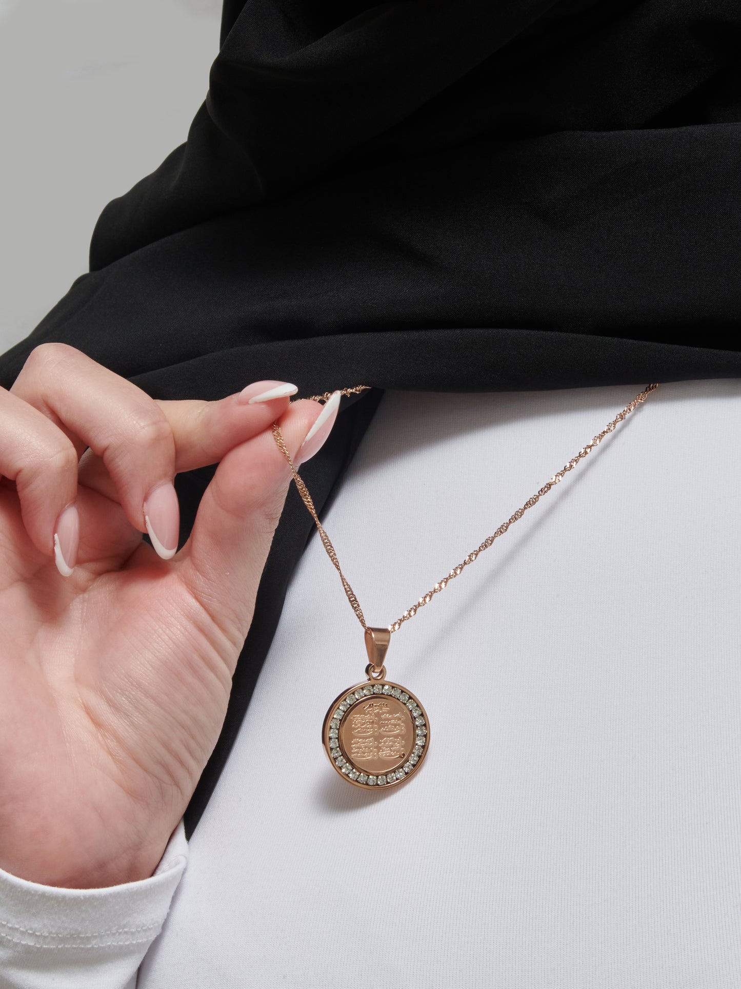 4 QUL NECKLACE